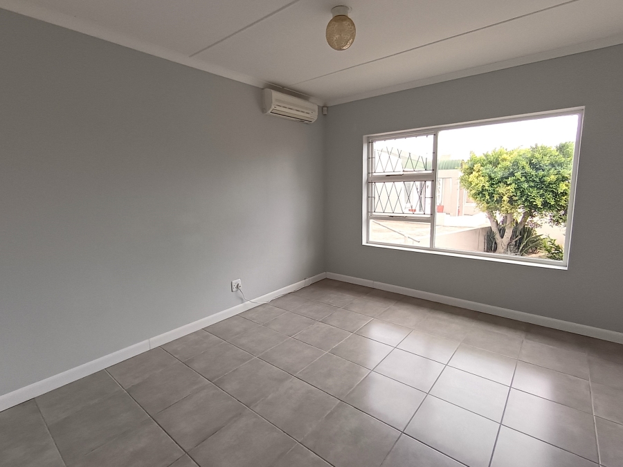 2 Bedroom Property for Sale in Wavecrest Eastern Cape